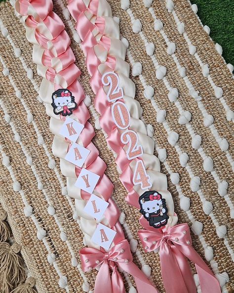 Hello Kitty Graduation Lei 🎓 #graduationleis #hellokitty #explorepage #classof2024 #congratsgrads🎓 #parati #inspo #gifideas Hello Kitty Graduation, Graduation Leis Diy, Gif Ideas, Graduation Cap Decoration Diy, Graduation Leis, Grad Ideas, Cap Decoration, Graduation Cap Decoration, Cap Decorations