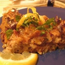 Here's a delicious casserole with all the flavorful goodness of stuffed clams. Clams Casino Recipe, Stuffed Clams, Casserole With Bacon, Clams Casino, Steamed Carrots, Cold Weather Food, Clam Bake, Shellfish Recipes, Hot Pepper Sauce