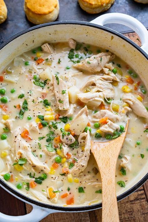 Chicken Pot Pie Soup Recipe, Mini Crockpot Recipes, Homemade Potato Soup, Cheddar Soup Recipe, Broccoli Cheddar Soup Recipe, Soup Lovers, Creamy Soup Recipes, Homemade Chicken Pot Pie, Chicken Pot Pie Soup