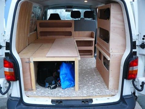 Kangoo Camper, Minivan Camper Conversion, Campervan Bed, Mini Vans, Kombi Motorhome, Camper Beds, Minivan Camping, Camper Organization, Kombi Home