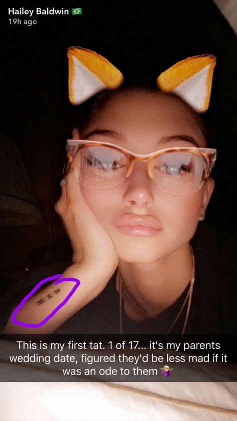 She's figured out how to get inked without pissing off mom and dad. Her Tattoo, Snapchat Names, Parent Tattoos, Jon Boy, Tattoos For Lovers, Flirting Moves, Taylor Swift Album, Hailey Baldwin, First Tattoo