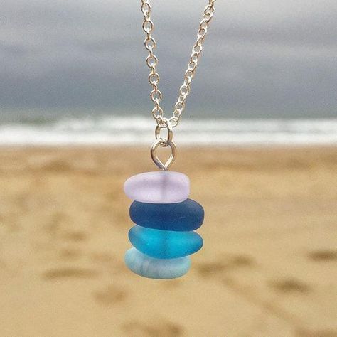 sea glass jewelry - Google Search Beach Glass Necklace, Seashell Pendants, Beach Lover Gifts, Beachglass Jewelry, Glass Jewellery, Stacked Necklaces, Jewelry Beach, Seashell Jewelry, Ocean Jewelry