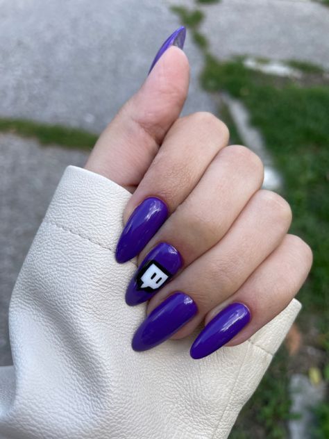 #nails #inspo #gaming #gamingnails #twitch #twitchlogo #twitchnails #streamer #femalestreamer #gamer #fun #stream #purple Gamer Nails Design, Black Silver Nail Art, Gaming Nails, Dsmp Nails, Gamer Nails, Minecraft Nails, Mc Nails, Silver Nail Art, Nail 2024