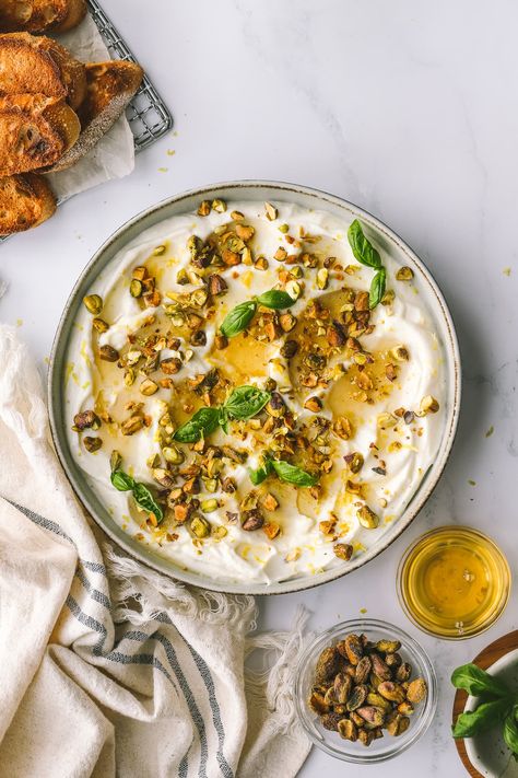 Whipped Ricotta With Honey And Pistachios, Ricotta Honey Dip, Ricotta Dip With Honey, Whipped Ricotta With Honey, Honey Whipped Ricotta, Ricotta Dip Recipes, Whipped Ricotta Dip, Whipped Ricotta Recipe, Dips Ideas