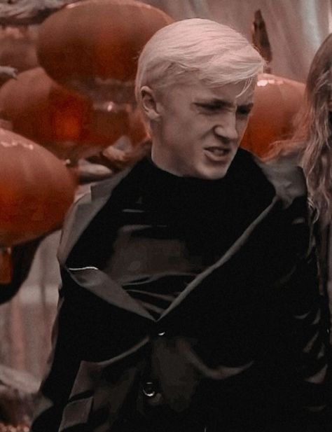 draco malfoy- half-blood prince Draco Malfoy 6th Year, Draco Malfoy Now, Draco Malfoy Hot, Half Blood Prince, Draco Malfoy Aesthetic, Lucius Malfoy, Tom Felton Draco Malfoy, Draco Harry Potter, Harry Potter Draco Malfoy