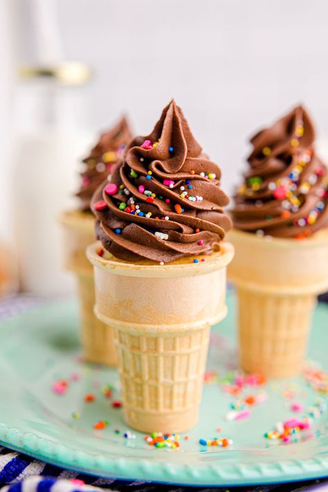 Buttercream Ice Cream, Cake Cones, Cupcake Ice Cream Cones, Cone Dessert, Cone Cupcakes, Ice Cream Cone Cupcakes, Ice Cream Cone Cake, Cake In A Cone, Cupcake Cones