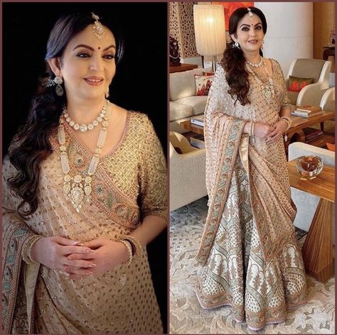 Indian Wedding Outfits For Mom, Nita Ambani Hairstyle, Hairstyles For Mom Of The Bride, Brides Mother Indian Outfit Saree, Bride Mother Hairstyle Indian, Brides Mother Indian Outfit, Lehenga For Mom, Long Hair Colors, Mummy Dress