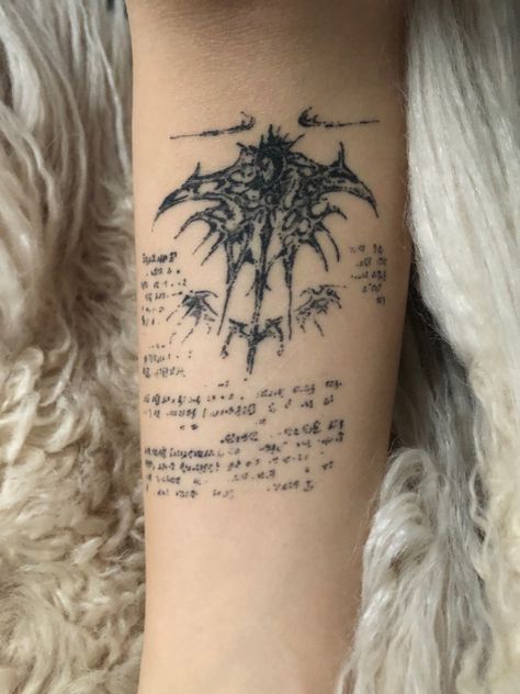 Slander Edm Tattoo, Nogitsune Tattoo, Metal Inspired Tattoos, Zoey Tattoo, Sci Fi Tattoos, Chibi Tattoo, Full Arm Sleeve, Feminine Skull Tattoos, Tattoos Aesthetic