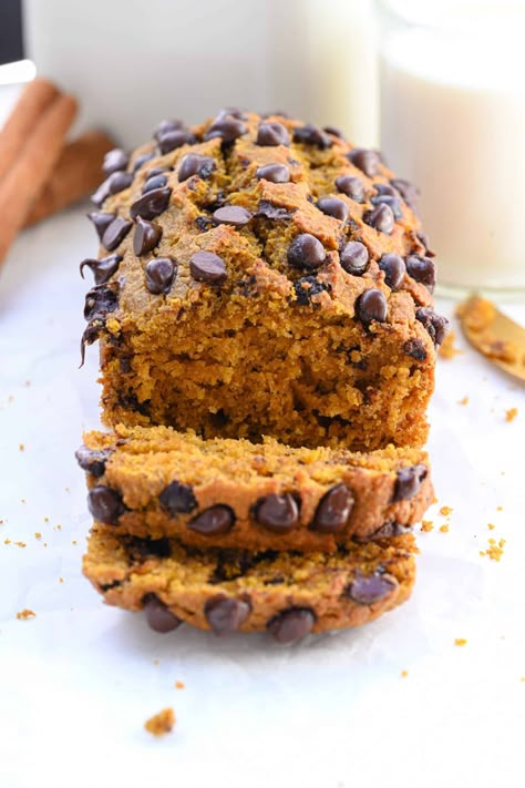 Learn how to make the moistest healthy Pumpkin Chocolate Chip Bread with this easy one-bowl recipe (no mixer!). The best Fall bread ever! Healthy Chocolate Ice Cream, Banana Bread With Oil, Fall Bread, Healthy Chocolate Banana, Healthy Ice Cream Recipes, Chocolate Chip Bread, Pumpkin Chocolate Chip Bread, Pumpkin Chocolate Chip, Pumpkin Recipes Dessert