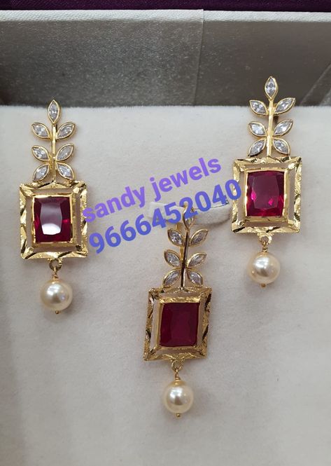 Pendent Set Gold Light Weight, Light Weight Gold Pendant Set, Pendent Set Gold, Durga Jewellery, Gold Pendant Set, Rajputi Jewellery, Pendent Set, Gold Jewels Design, Black Beads Mangalsutra Design