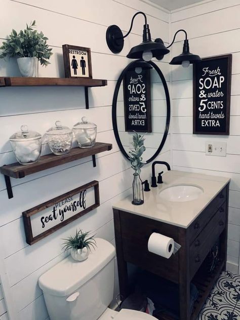 𝐩𝐢𝐧𝐭𝐞𝐫𝐞𝐬𝐭: 𝐬𝐚𝐦𝐚𝐠𝐫𝐞𝐝𝐬 ✰ Restroom Decor, Casa Vintage, Downstairs Bathroom, Upstairs Bathrooms, Farmhouse Bathroom Decor, Rustic Bathroom, Small Bathroom Decor, House Bathroom, Farmhouse Bathroom