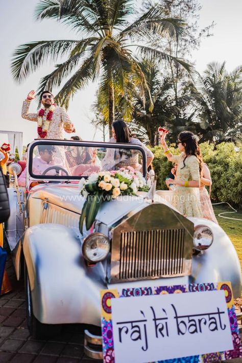 Vintage Car Wedding Entry To Make A Grand Entrance Wedding Entry Ideas, Vintage Car Decor, Wedding Entry, Iphone Selfie, Goa Wedding, Car Wedding, Bride Entry, Vintage Car Wedding, Grand Entry