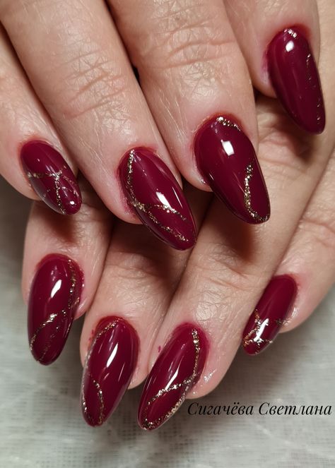 Dark Red Almond Nails Designs, Nagel Art, Wow Nails, Fancy Nails Designs, Nail Colours, Almond Nails Designs, Latest Nail Art, New Year's Nails, Fancy Nails