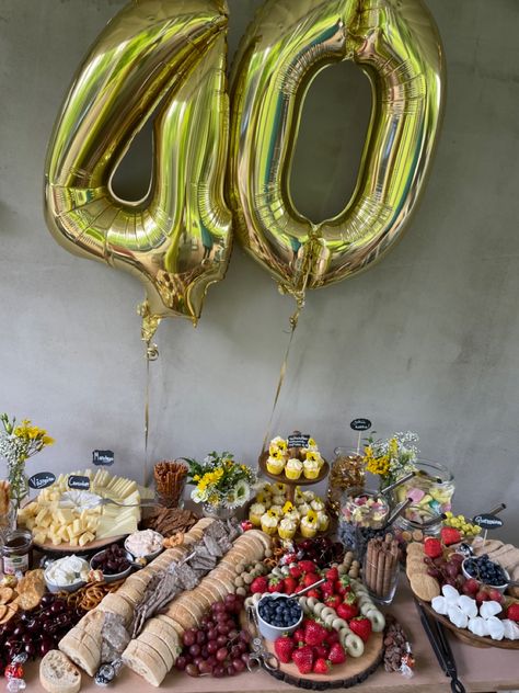 Grazing table for 40th birthday 40 Bday Party Ideas, Intimate 40th Birthday Party Ideas, Food For 40th Birthday Party, Rustic 40th Birthday Party Ideas, Backyard 40th Birthday Party Ideas, 40th Birthday Table Decorations, 40th Birthday Party Food, Birthday Catering, 40th Birthday Men