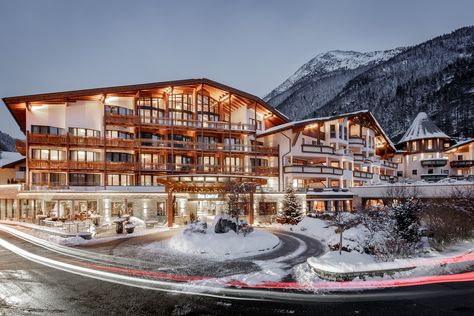 Experience a wonderful holiday in our 5-star hotel in Sölden in Austria. Our hotel in Tyrol invites you to feel comfortable. ▶ Click! In Spectre, Ski Hotel, Austrian Alps, Luxury Ski, Ski Holidays, Luxury Boutique Hotel, Luxury Accommodation, Mountain Resort, Luxury Hotels