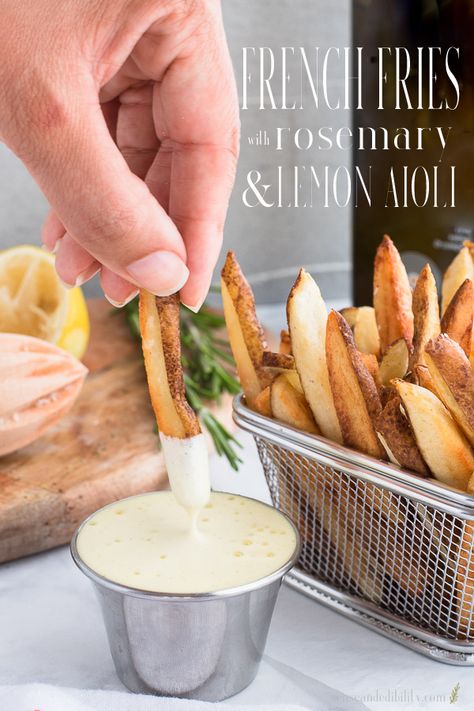 French Fries with Rosemary and Lemon Aioli Dip Rosemary Fries, Vegetables Dishes, Lemon Aioli, Aioli Recipe, Make Ahead Appetizers, Simply Recipes, Sweet Food, Corn Dogs, Party Food Appetizers