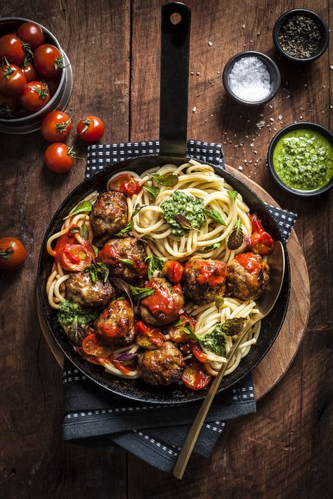 Savory Food Photography, Meatballs Photography Styling, Meatball Food Photography, Pasta Food Styling, Pasta Styling, Meatballs Photography, Meatball Photography, Roast Tomato Sauce, Spaghetti Photography Food Styling