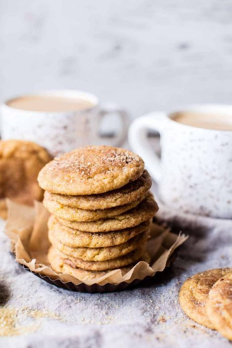 Pumpkin Chai Snickerdoodles | halfbakedharvest.com @hbharvest Chai Snickerdoodles, Cookies Chewy, Turkey Cookies, Snickerdoodle Recipe, Cookie Gift Box, Snickerdoodle Cookies, Pumpkin Chai, Slow Cooker Desserts, Thanksgiving Cookies