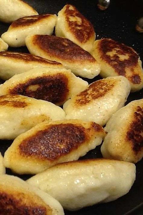 German Fried Potatoes, Easy German Recipes, German Food Authentic, Fried Potato, German Potatoes, Potato Dumplings, Dumpling Recipe, Potato Side Dishes, How To Cook Potatoes