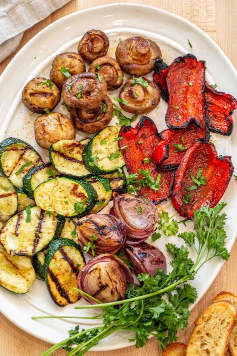 Best Grilled Vegetable with Marinade Grilled Chicken Vegetables, Best Veggies On The Grill, Vegetables For Barbecue, Grill Vegetables In Oven, Charcoal Grilled Vegetables, Grilled Fish And Veggies, Roasted Veggie Marinade, Grilled Steak And Veggies, Best Bbq Vegetables