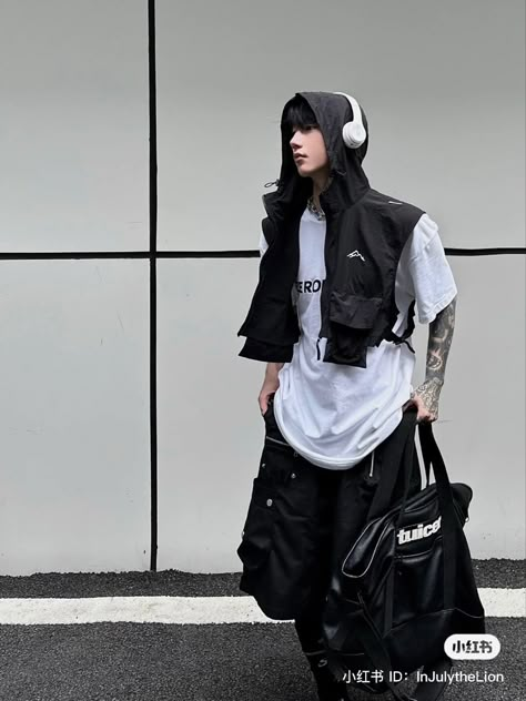 Korean Street Fashion Mens Ulzzang Boy, Chinese Techwear, Hiphop Outfit Men, Hip Hop Outfits Men, Korean Street Fashion Mens, Hiphop Outfit, Chinese Street Style, Chinese Streetwear, Asian Streetwear