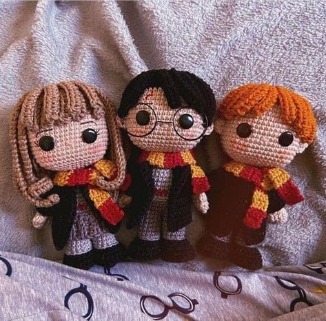 Phoenix Harry Potter, Harry Potter Ron And Hermione, Harry Potter Crochet, Ron Hermione, Harry Potter Ron, Ron And Hermione, Harry Potter Film, Albus Dumbledore, Harry Potter Fan