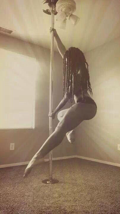 The pole is getting a very good workout! Pole Dancing Videos, Dancing Videos, Black Femininity, Body Motivation, Pole Fitness, Fly Girl, Pole Dance, Pole Dancing, Divine Feminine