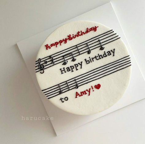 Music Birthday Cakes, Music Note Cake, Bolo Musical, Music Themed Cakes, Music Cakes, Small Birthday Cakes, Fake Cakes, Music Cake, Guitar Cake