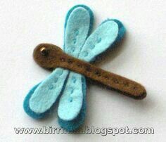 Book Diy Crafts, Felt Dragonfly, Book Diy, Felt Board, Felt Patterns, Felt Brooch, Felt Decorations, Felt Christmas Ornaments, Felt Applique