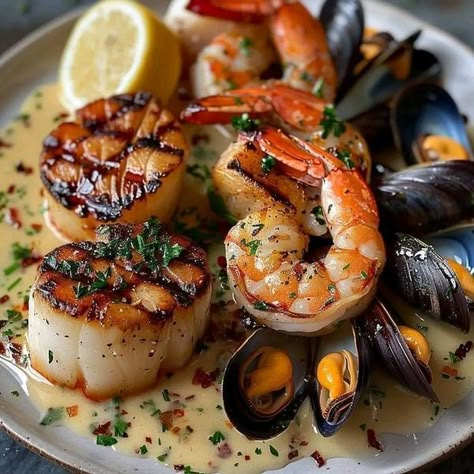 Joe Bastianich Recipes, Seafood Feast Party Ideas, Jumbo Shrimp Appetizers, Seafood Pictures, Sloopy Joes, Luxury Seafood, Steak And Lobster Dinner, Seafood Dinner Party, Gourmet Seafood