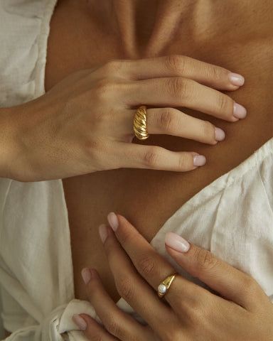 Pearl Ring Gold, Twisted Gold Ring, Pinkie Ring, Croissant Ring, Clean Jewelry, Campaign Photography, Ring Minimal, Clean Sterling Silver, Closet Candy