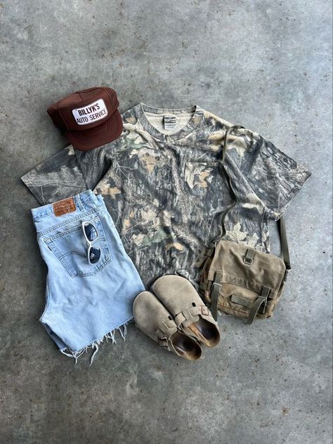 Vintage Camo Tee NS154 Easy 30 day return policy Country Outfits Camo, Camo Shirt Men Outfit, Real Tree Shirt Outfit, Camo Graphic Tee, Camo Shirts Outfits, Camo Shirt Fit, Easy Country Outfits, Camo T Shirt Outfit, Camo Theme Outfit