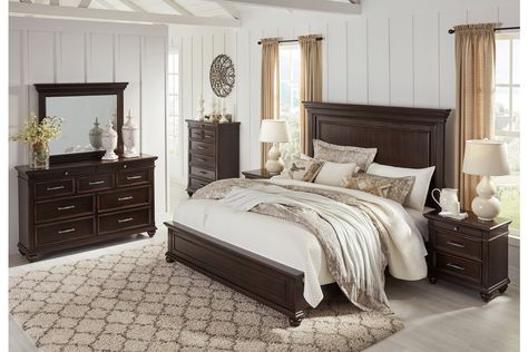 Brynhurst Queen Panel Bed | Ashley Furniture HomeStore Transitional Style Bedroom, Dark Brown Bedrooms, Upholstered Bed With Storage, Brown Furniture Bedroom, Queen Upholstered Bed, Queen Panel Beds, Cama King, Bedroom Furnishings, Upholstered Panel Bed