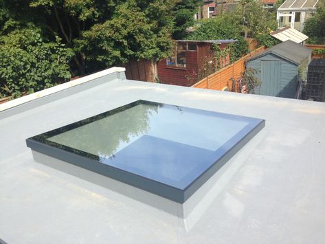 Flat Roof Lights, Flat Roof Skylights, Casa Garage, Flat Roof Extension, Roof Skylight, Skylight Design, Skylight Kitchen, Skylight Blinds, Roof Extension