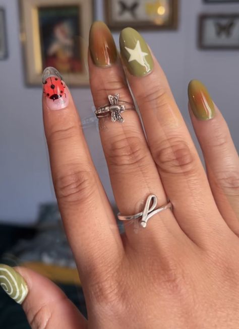 Earthy Summer Nails, Noah Kahan Inspired Nails, Short Funky Nail Ideas, Whimsigoth Nails Short, Cute Funky Nails Short, Adrianne Lenker Nails, Hozier Inspired Nails, Indie Nails Acrylic, Weird Girl Nails