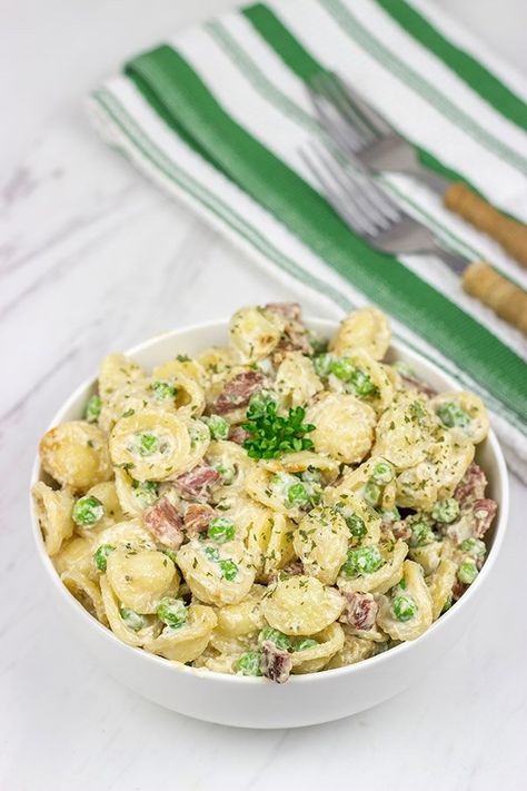 Pea Pasta Salad, Pea Pasta, Prosciutto Pasta, Summer Side Dish, Best Pasta Salad, Pea Salad, Summer Grilling Recipes, Side Dish Recipes Easy, Summer Side Dishes