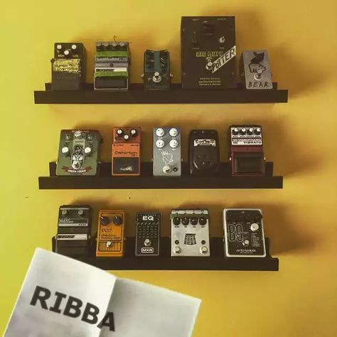 Pedal Shelves from IKEA - Imgur Music Gear Storage, Ikea Music Studio, Guitar Room Ideas, Guitar Rooms, Music Room Organization, Music Room Office, Studio Music Room, Guitar Decor, Room Decor For Men