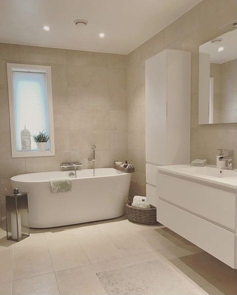 Beige Bathroom, Bathroom Design Decor, Upstairs Bathrooms, Bathroom Design Luxury, Bathroom Layout, Bathroom Renos, Bathroom Style, Bathroom Remodel Master, House Bathroom