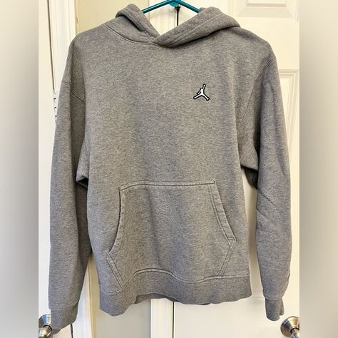 Men’s Size small Jordan hoodie Hoodie Jordan, Jordan Hoodie, Jordan Grey, Jordan, Fashion Design, Fashion Trends, Closet, Fashion Tips, Clothes Design