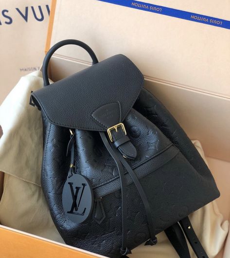 Luxurious Backpack, Tas Lv, Cute Mini Backpacks, Cute Luggage, Luxury Backpack, Luxury Bags Collection, Dream Bags, Fashion Glamour, Luxury Purses