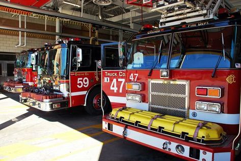 Chcago Fire Department Hook & Ladder Truck 47: Our soon to be son in Laws father was a Lt. with the Chicago Fire Department when he passed away. We wanted to make him a photo book to... Fire Trucks Pictures, Chicago Fire Department, Cool Fire, Oxygen Tanks, Son In Law, Welcome To The Family, Fire Service, In Laws, Fire Protection