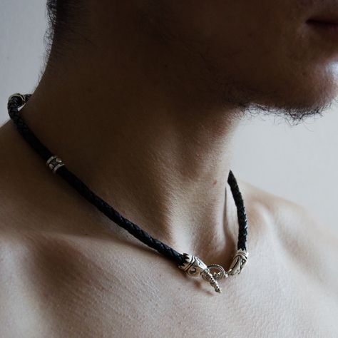 Choker Necklace Men, Raven Head, Mens Choker Necklace, Raven Necklace, Animal Necklace, Leather Choker Necklace, Necklace Men, Silver Choker, Leather Chokers