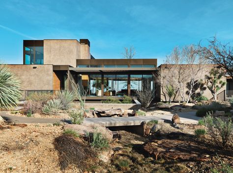 Marmol Radziner prefab exterior House In The Desert, Modern Desert Home, Sage Design, Eksterior Modern, Desert House, Modern Prefab Homes, Modern Desert, Desert Homes, Design Studios