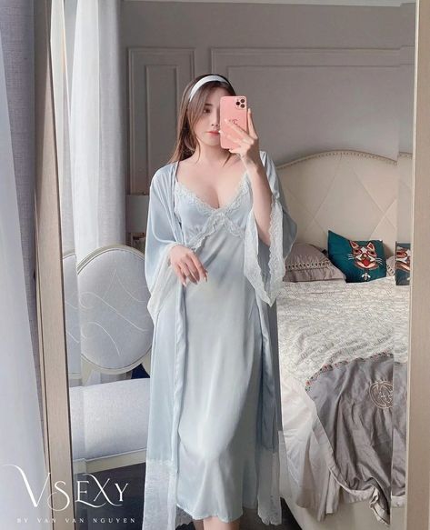 Sleep Robe Aesthetic, Night Gown With Robe, Nighty Night Dress For First Night, Sleeping Gown Aesthetic, Hospital Gown Aesthetic, Cute Sleepwear Aesthetic, Nightgowns Aesthetic, Nightdress Outfit, Cute Night Wear