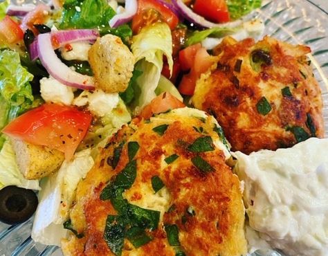 Greek Chicken Patties With Tzatziki Sauce – Jeni Gough Greek Chicken Patties, Taziki Sauce, Chicken Gyros, Chicken Patties, Salad Sauce, Quick Appetizers, Tzatziki Sauce, Eat Healthier, Greek Chicken