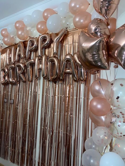 Ideas Cumpleaños, Simple Birthday Decorations, Birthday Party Theme Decorations, Simple Birthday, 15th Birthday, Bday Party, Birthday Party Themes, Birthday Decorations, Aesthetic Wallpapers