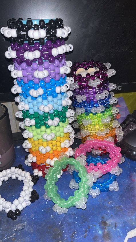 Three bead thick Kandi Spike Cuff! Perfect for raves, cosplay, gifting, trading, and even stocking stuffers! Spiked Kandi Cuff, Mini Rotating Kandi Cuff, Kandi Bracelets Cuff, Kandi Tie, Kandi Patterns Cuff, Kandi Cuff Ideas, Scene Bracelets, Tie Flowers, Kandi Cuff Patterns