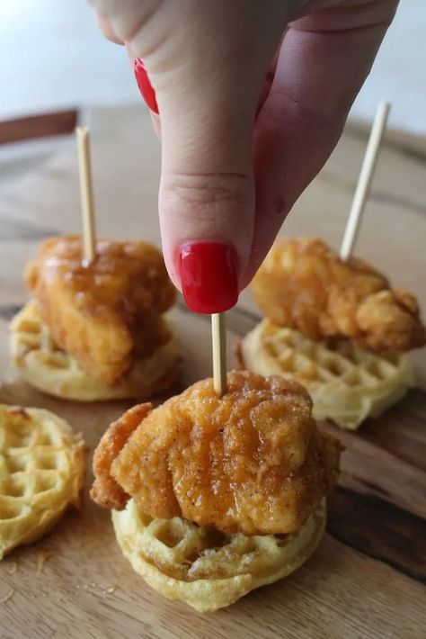 The Crispiest Chicken and Waffle Bites - The Preppy Hostess Mini Chicken And Waffles, Finger Foods Easy Party, Bridal Brunch Food, Chick Fil A Nuggets, Chicken Treats, Finger Foods Easy, Popcorn Chicken, Superbowl Party Food, Party Finger Foods