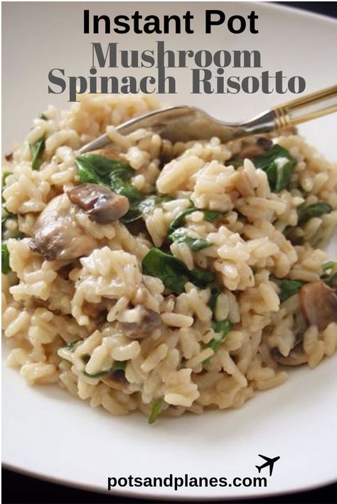 the easiest and best way to make risotto in the Instant Pot! give it a try! #risotto #instantpotrisotto #instantpotrice #instantpotmeals #instantpotcooking #pressurecooking #pressurecookermeals #yummy #homecookedmeals #foodie #mealprep Quiche Chorizo, Spinach Risotto, How To Make Risotto, Mushroom Spinach, Vegetarian Indian, Diner Recept, Homecooked Meals, Risotto Recipes, Instant Pot Dinner Recipes