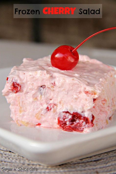 Cherry Salad Recipes, Frozen Fruit Salads, Congealed Salad, Cool Whip Desserts, Cherries Salad, Best Fruit Salad, Dessert Oreo, Marshmallow Cookies, Canned Cherries